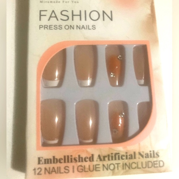 Nails Bundle Set of 3 packs new for $5.00 - Picture 4 of 4